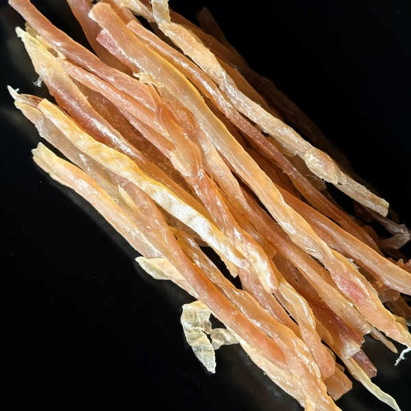 Dried pike fillet straws