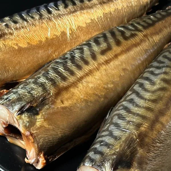 Cold-smoked mackerel, standard size 350–400g